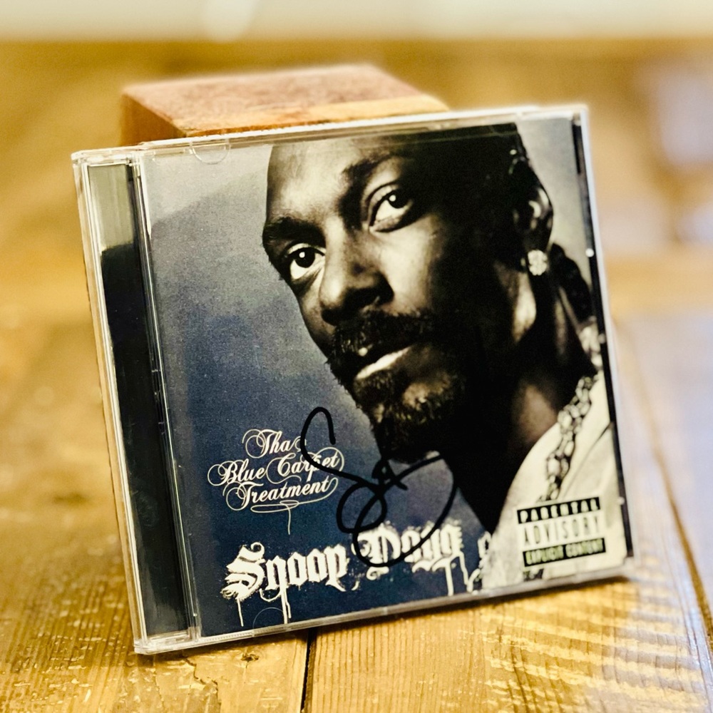 “Tha Blue Carpet Treatment” Snoop Dogg Signed by Snoop c.2006
